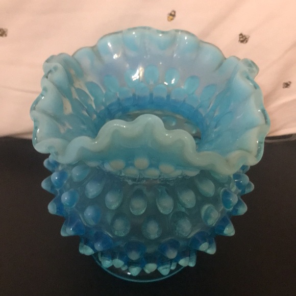 Vintage Fenton Aqua Blue Vase - Picture 2 of 5